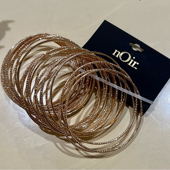 nOir bangle bracelet set - Picture 4 of 4